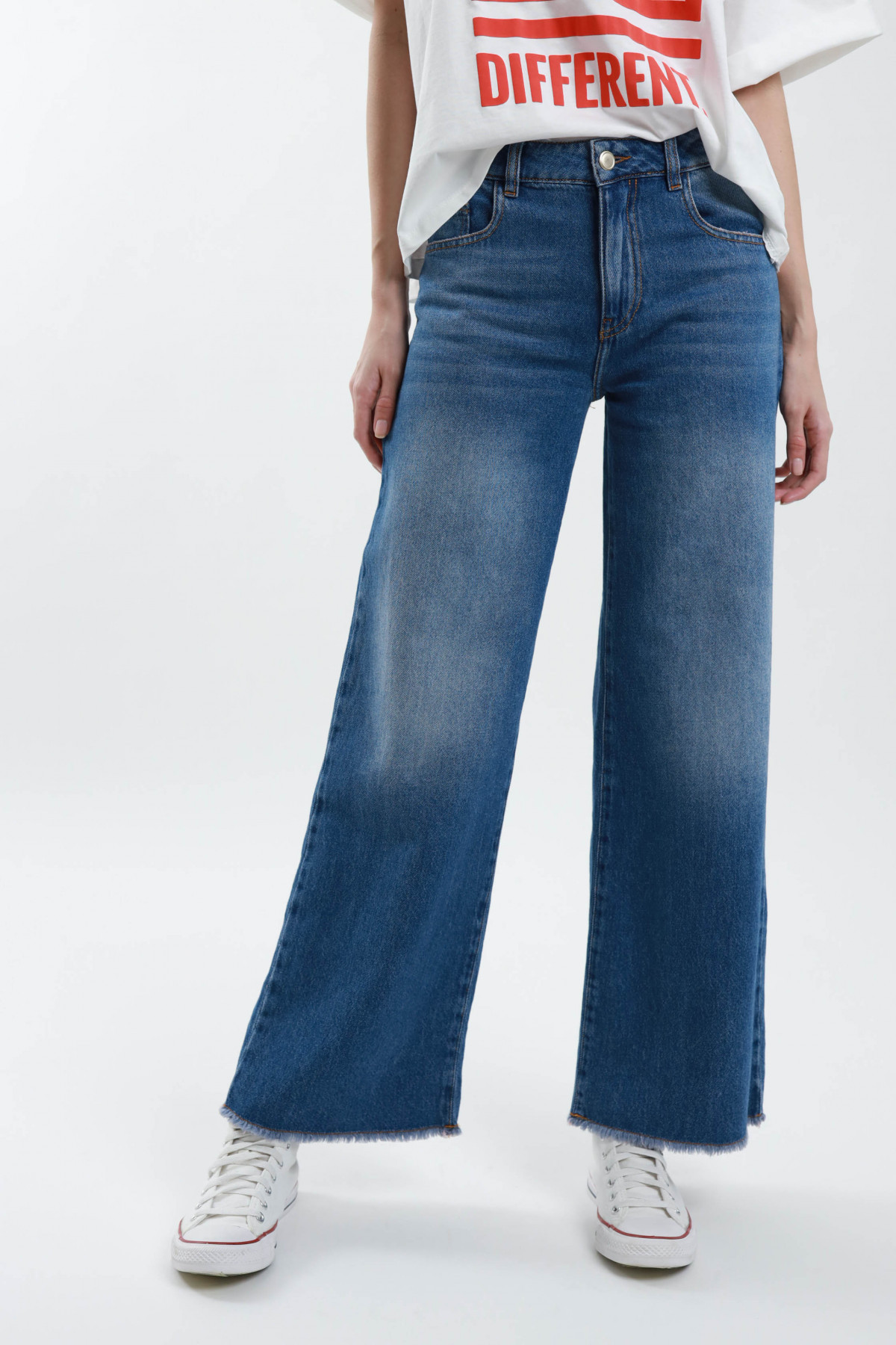 Jeans mit ausgefranstem Saum