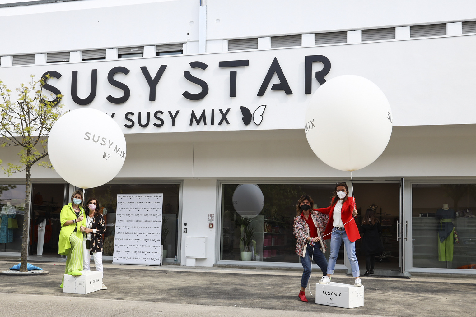 Susy Star: New Opening